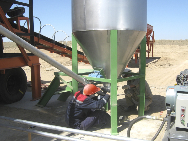 Монтаж асфальтобетонного завода специалистами "УфаДорМаш" Монтаж асфальтобетонного завода специалистами "УфаДорМаш"